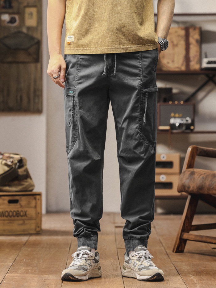 Functional Multi-Pocket Men's Tapered Cargo Pants for Casual Wear
