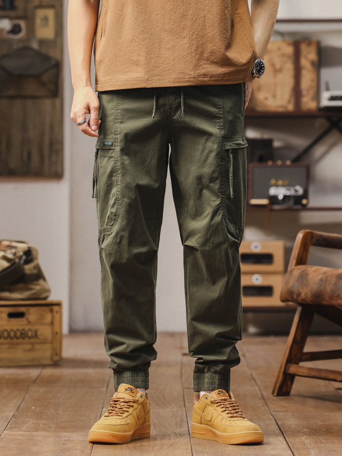 Functional Multi-Pocket Men's Tapered Cargo Pants for Casual Wear
