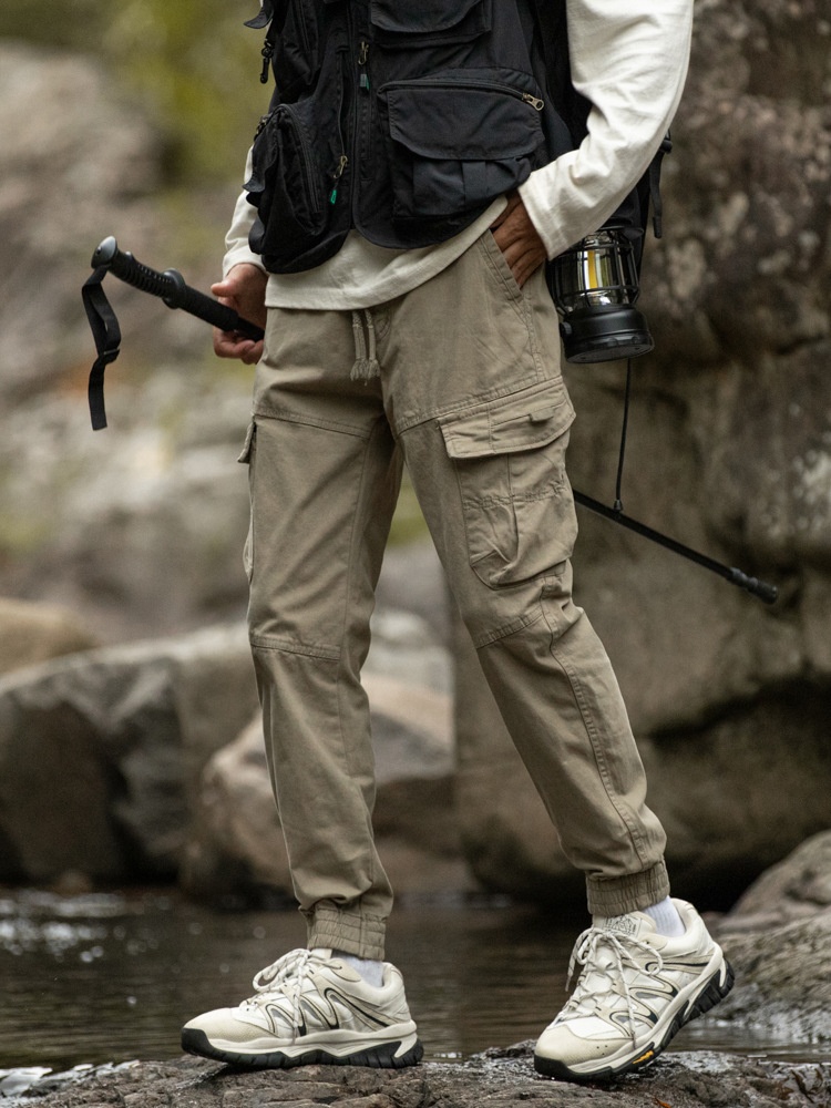 Relaxed Fit Multi-Pocket Men's Cargo Pants for Outdoor Hiking and Casual Wear