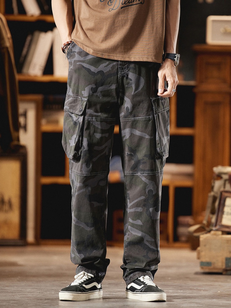 Vintage Camouflage Straight Leg Multi-Pocket Men's Cargo Pants for Casual Wear