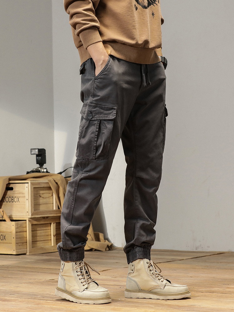 Stretch Fit Retro Men's Cargo Pants for Versatile Outdoor Wear