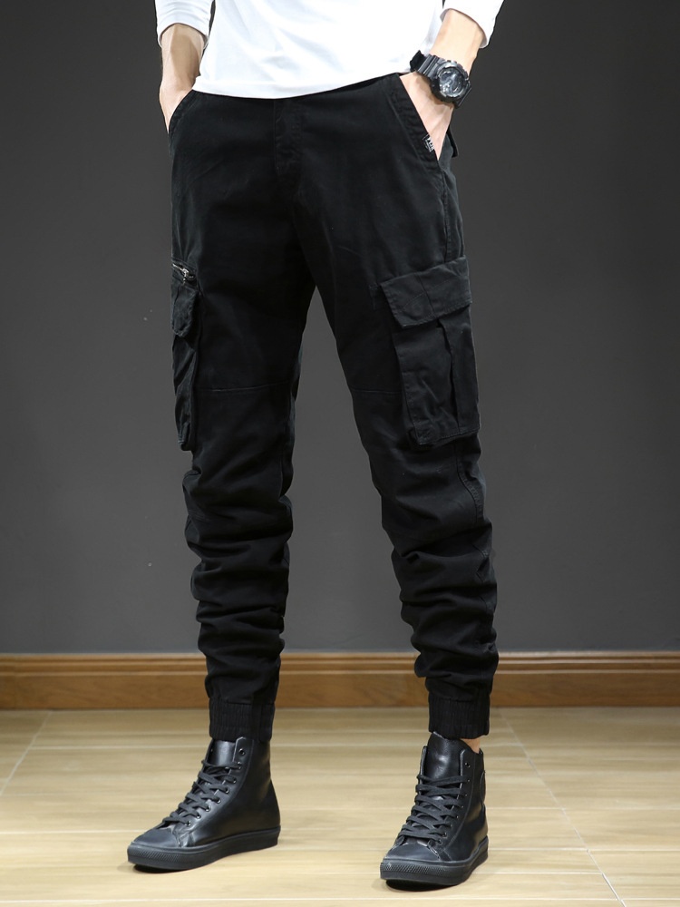 Pantalon cargo fuselé extensible et épais pour homme, idéal pour les tenues de sport décontractées.