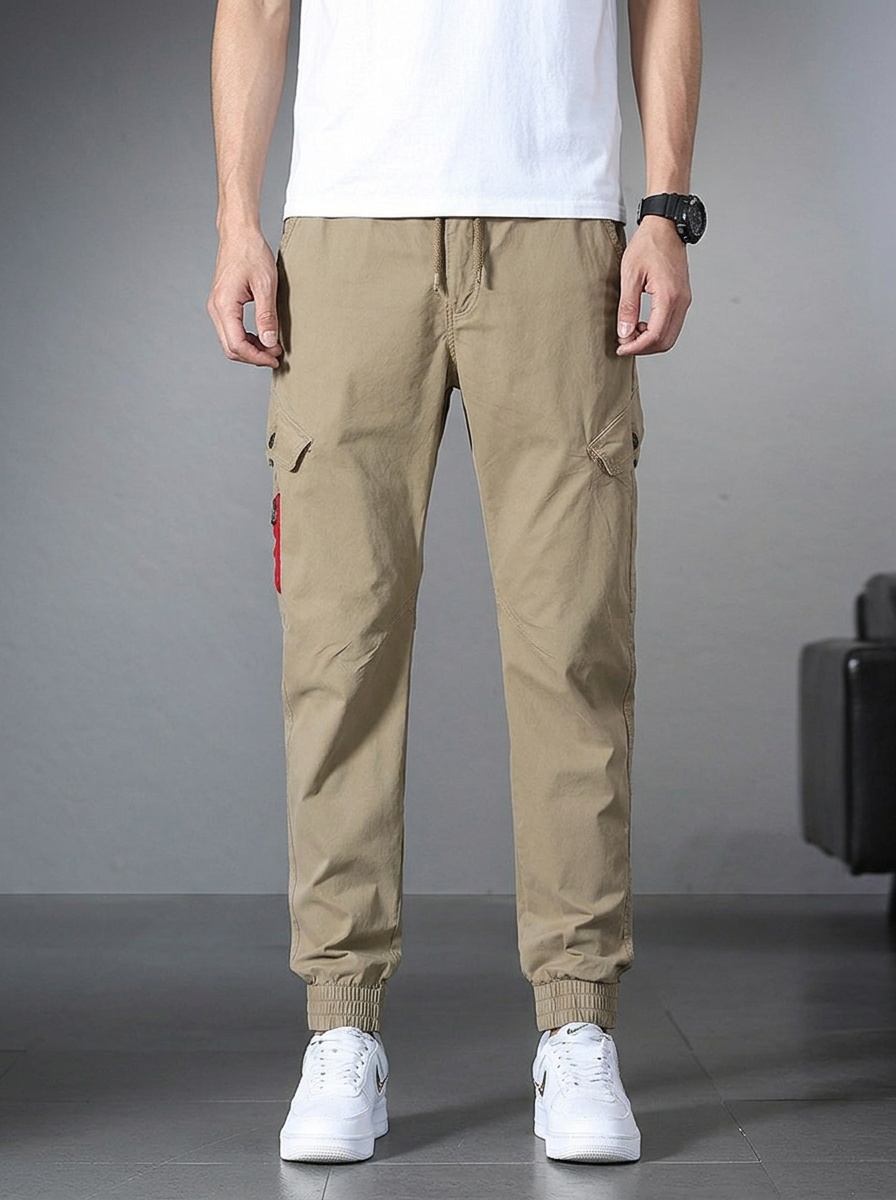 Minimalistische stretch vintage cargo broek met omslag voor heren, geschikt voor casual gebruik.