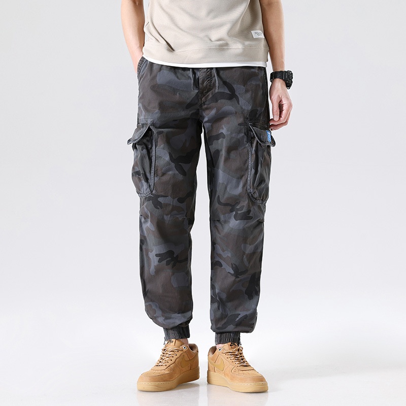 Relaxed Fit Camouflage Multi-Pocket Men's Cargo Trousers for Outdoor Casual Wear