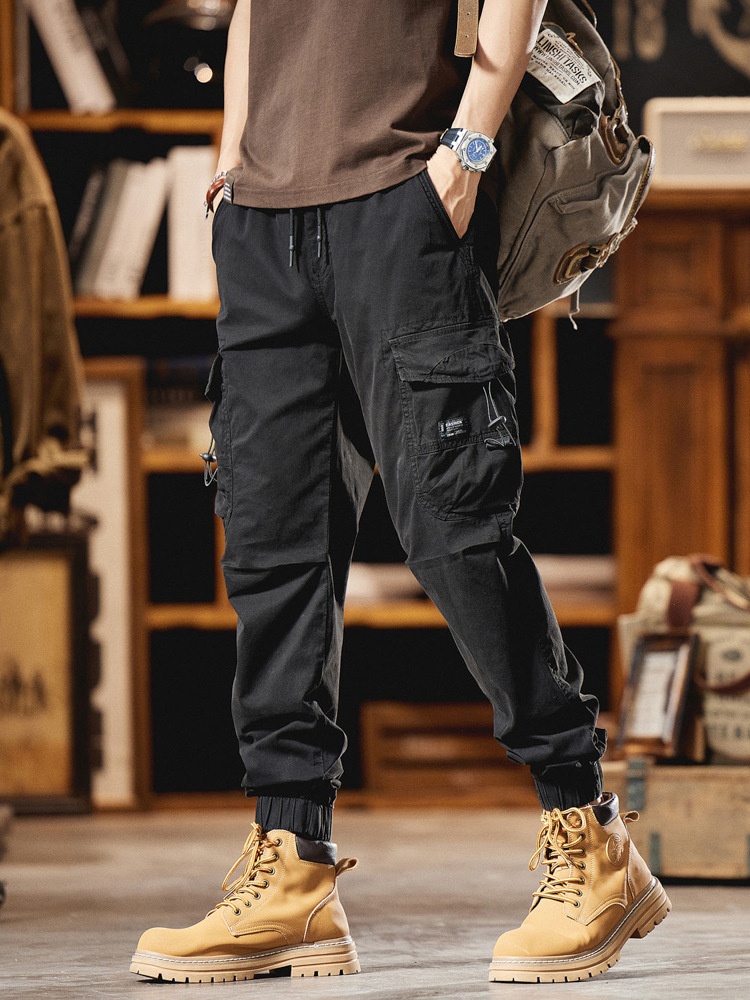 Tapered Fit Multi-Pocket Men's Cargo Trousers for Casual Streetwear