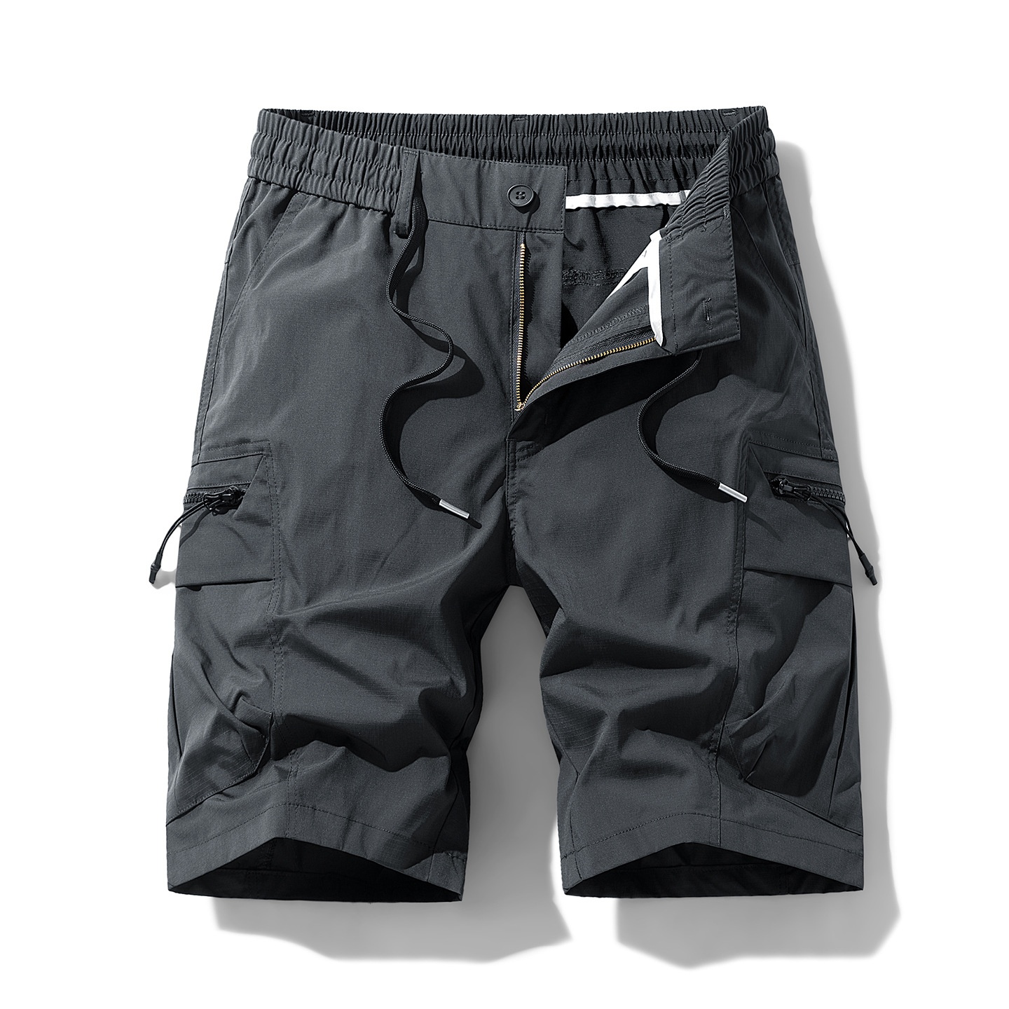 Pantalones cortos cargo holgados con múltiples bolsillos para hombre, ideales para uso informal de verano.