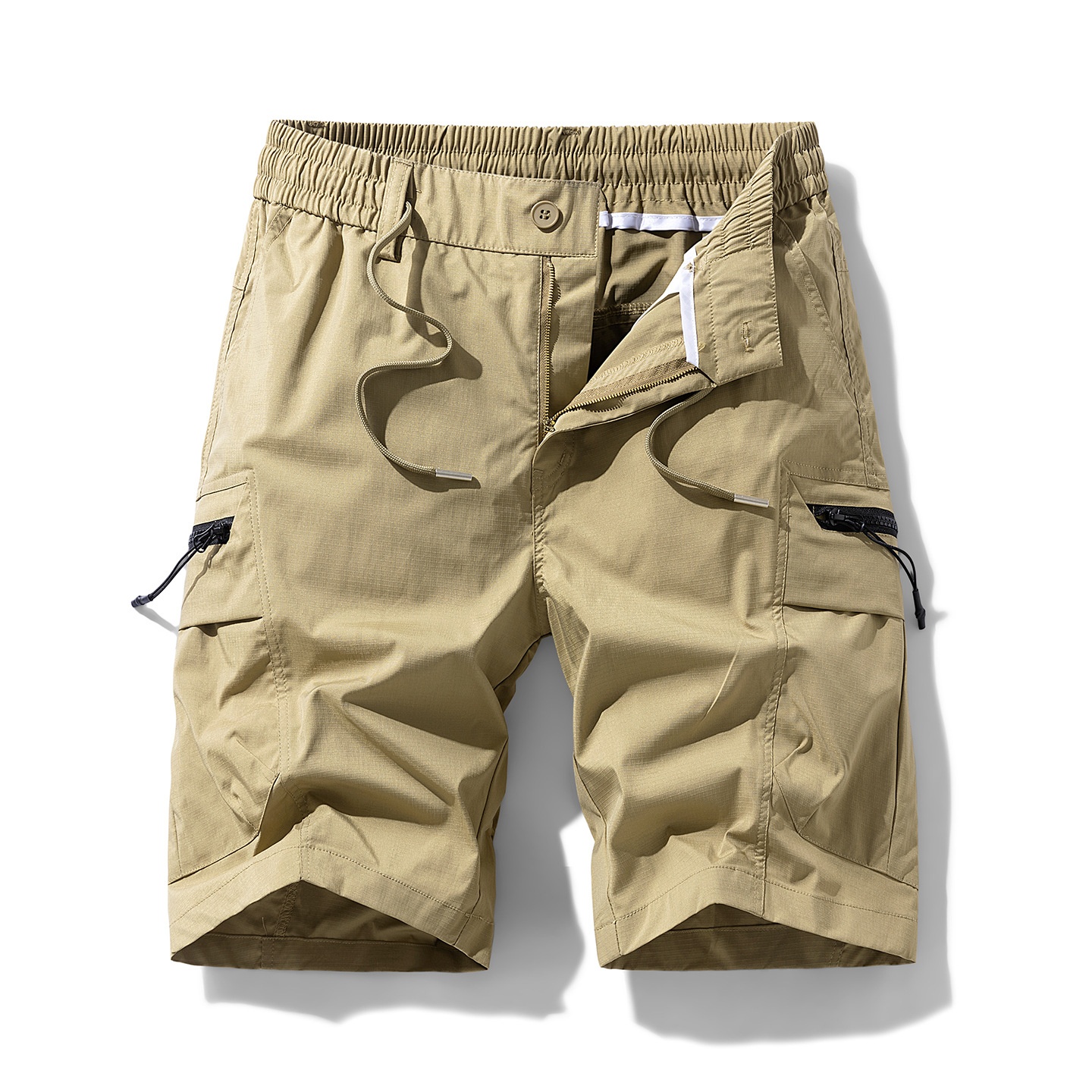 Pantalones cortos cargo holgados con múltiples bolsillos para hombre, ideales para uso informal de verano.
