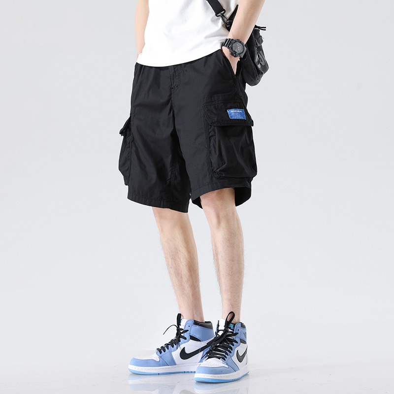 Relaxed Fit Multi-Pocket Men's Cargo Shorts for Versatile Outdoor Wear