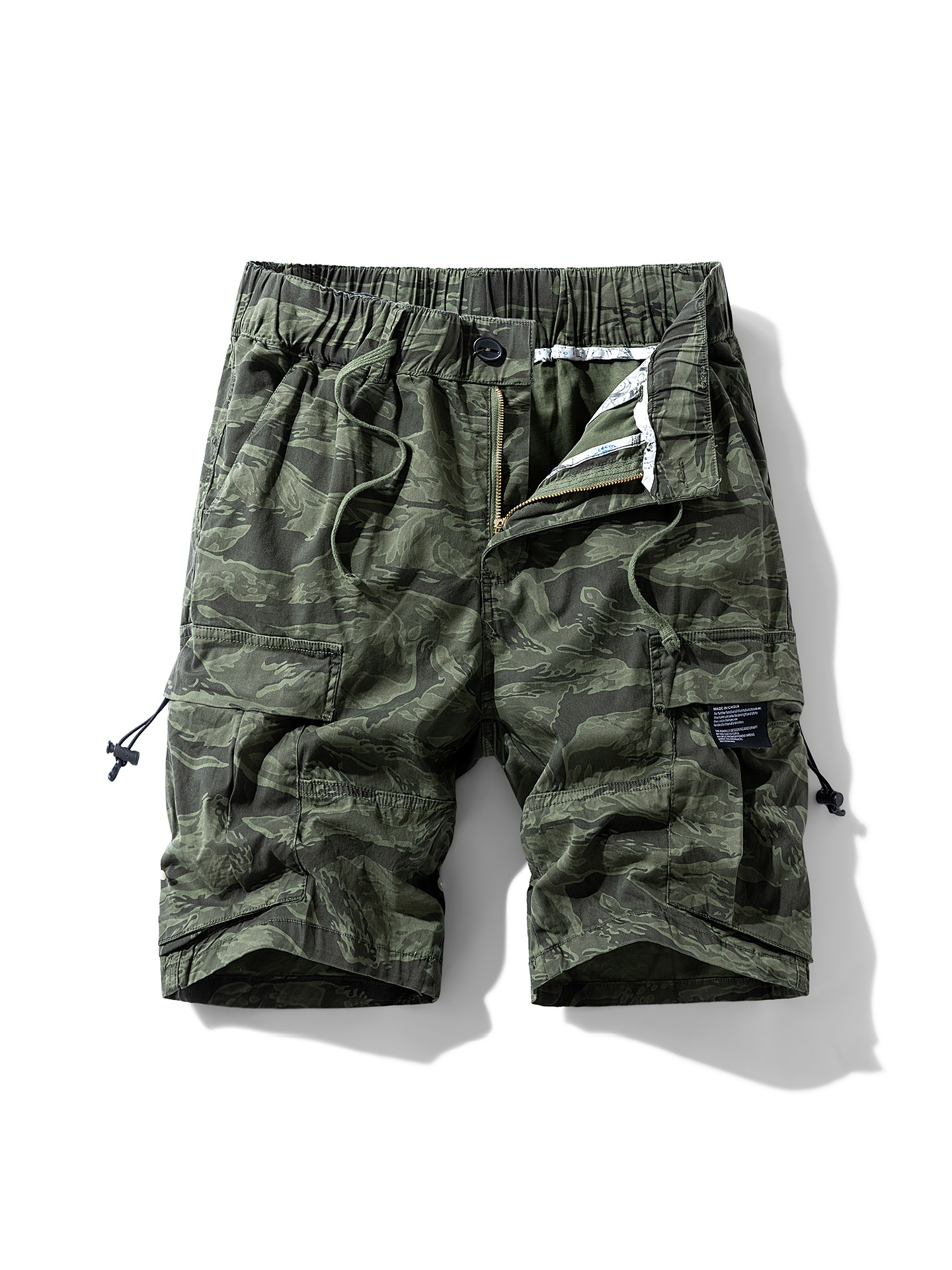 Relaxed Fit Athletic Men's Cargo Shorts for Summer Wear