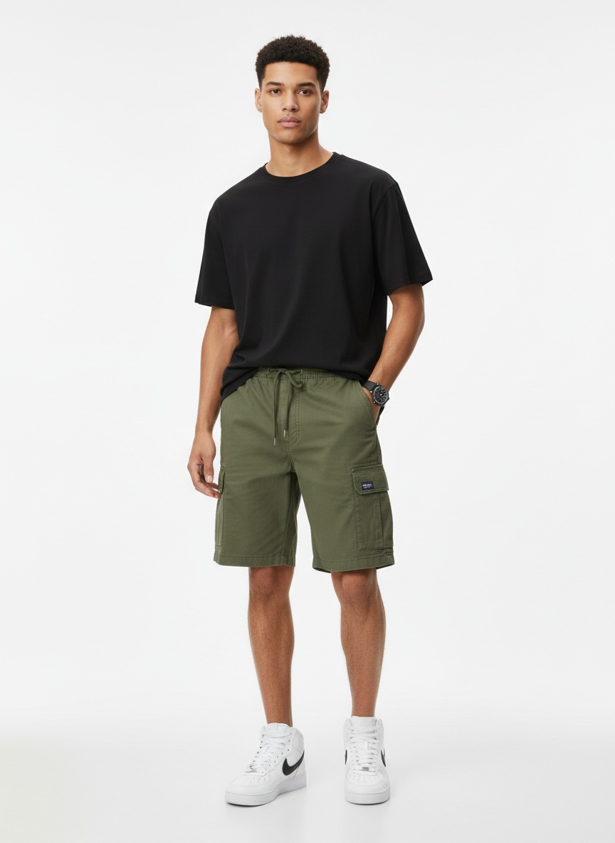 Relaxed Fit Sophisticated Men's Cargo Shorts for Summer Casual Wear