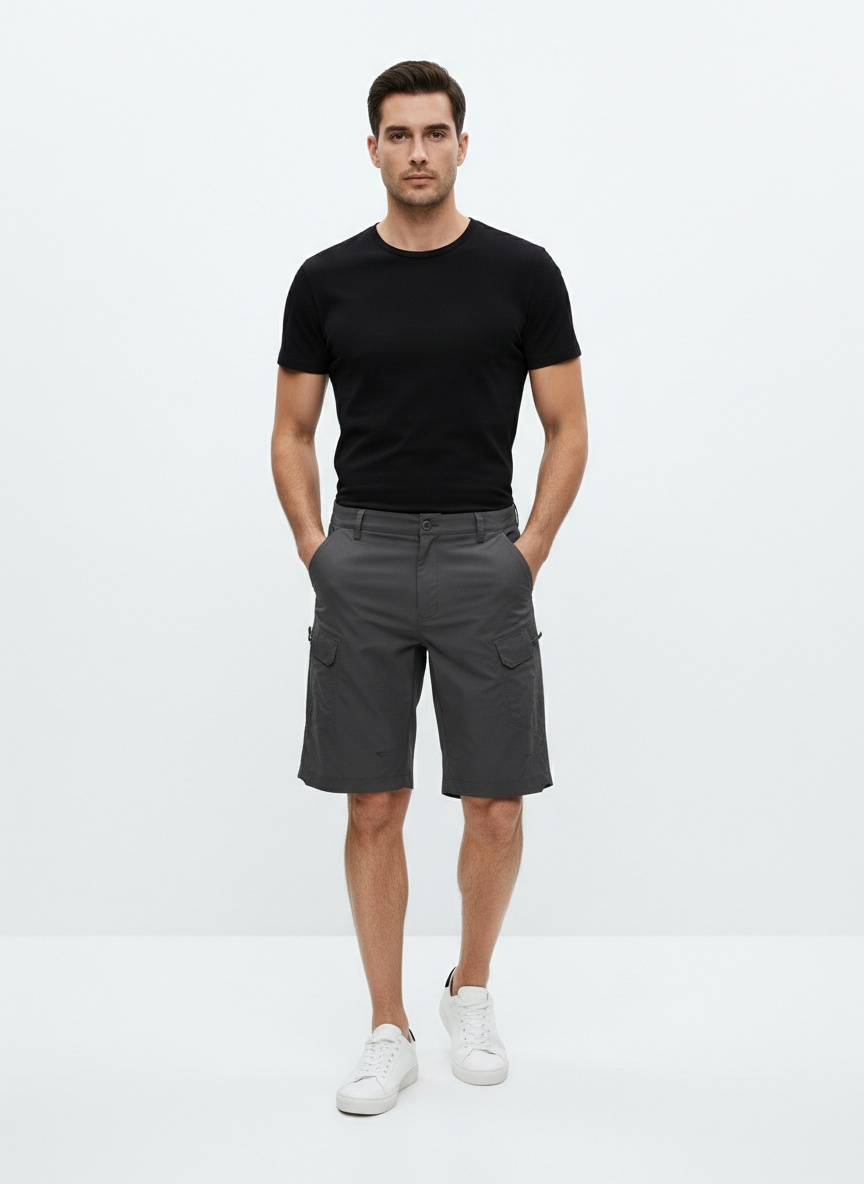 Fashionable Multi-Pocket Men's Cargo Shorts for Summer Casual Wear