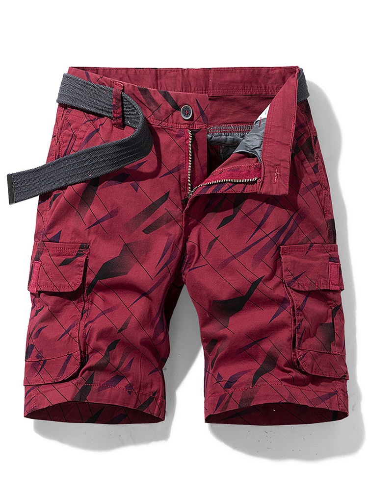 Pantalones cortos cargo con estampado gráfico y múltiples bolsillos para hombre, ideales para exteriores en verano.