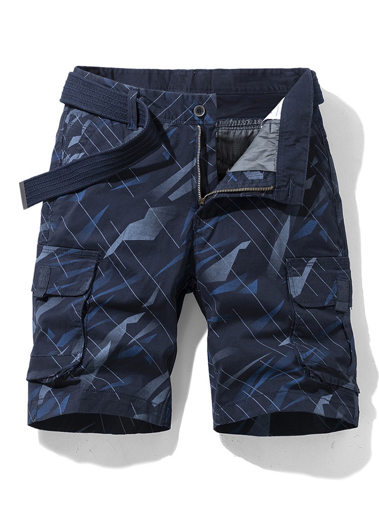 Pantalones cortos cargo con estampado gráfico y múltiples bolsillos para hombre, ideales para exteriores en verano.