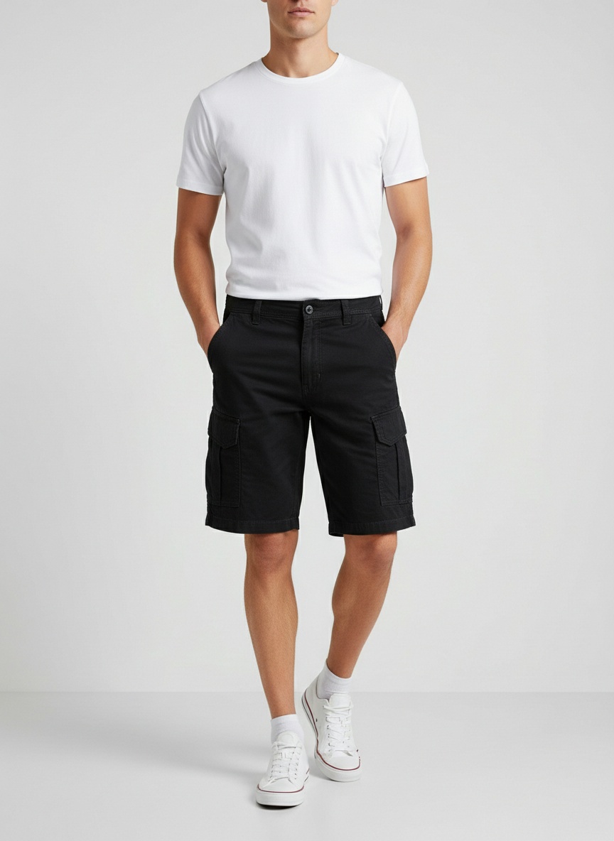 Pantalones cortos cargo minimalistas de color sólido para hombre para uso informal al aire libre en verano.
