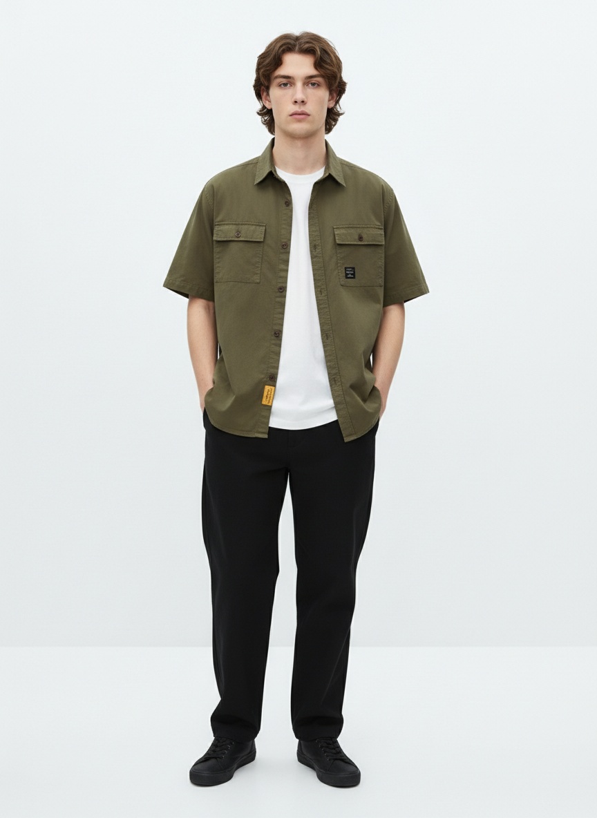Short-Sleeve Relaxed Fit Men's Cargo Shirt for Summer Outdoor Casual Wear