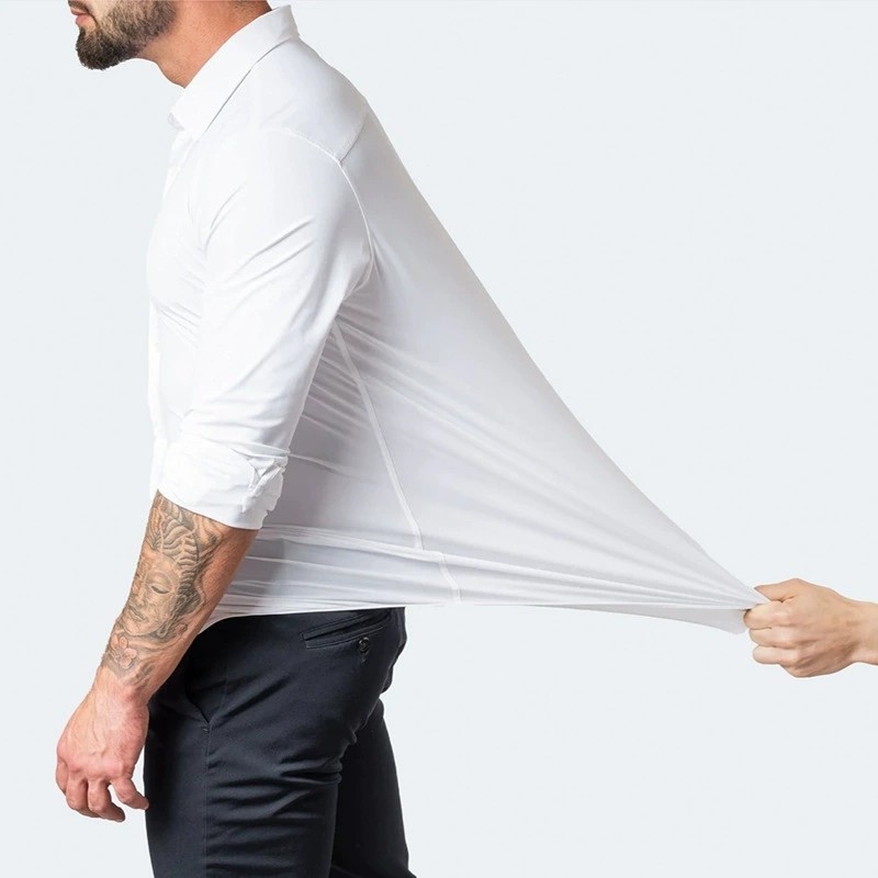 Camisa elástica de hombre con botones - Cuello clásico y cuello alto
