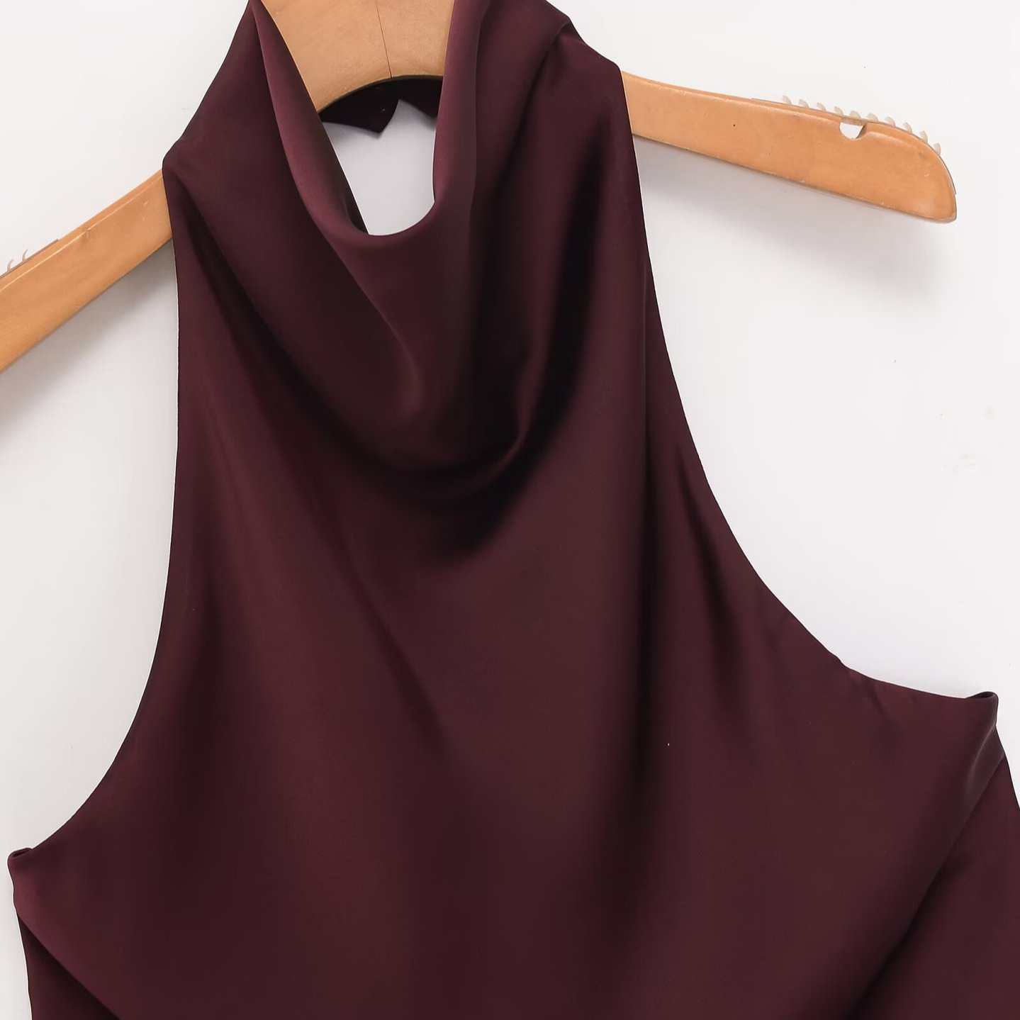 Haut dos nu en satin - Style européen chic KUN-00007