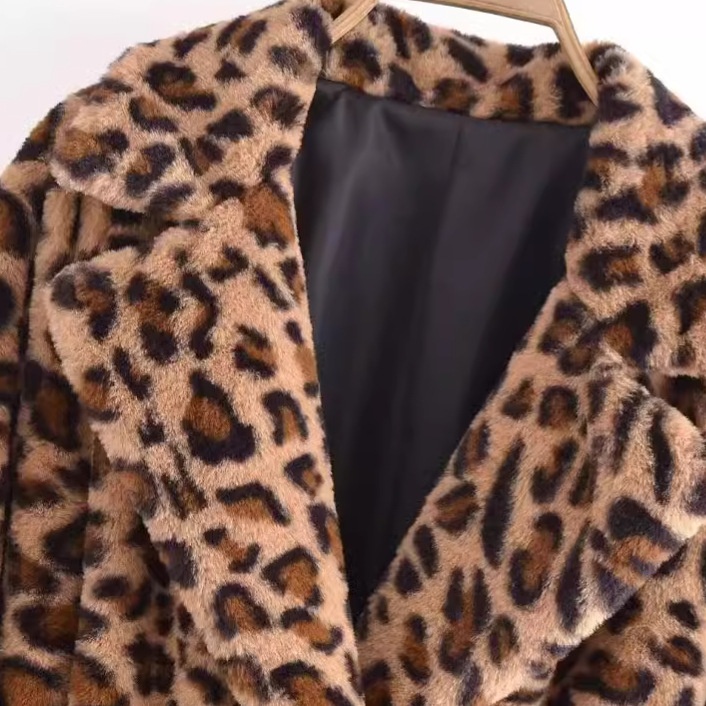 Cappotto con revers a stampa leopardata, capospalla classico alla moda KUN-00001