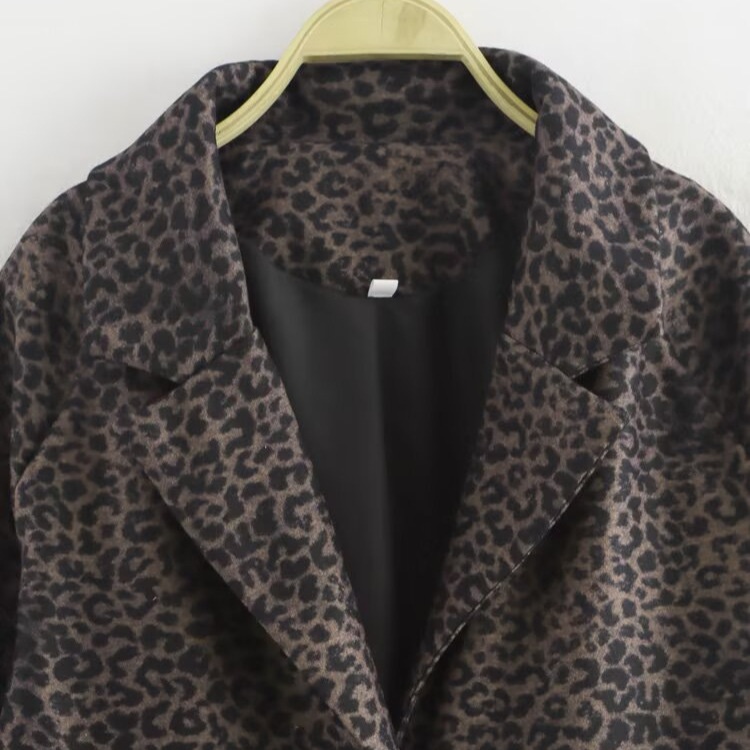 Cappotto con stampa animalier - Capospalla alla moda KUN-00031