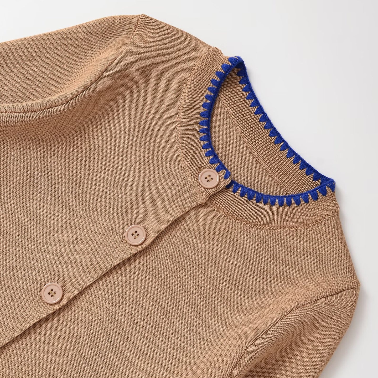 Cardigan lavorato a maglia - Maglione a blocchi di colore ricamato KUN-00298