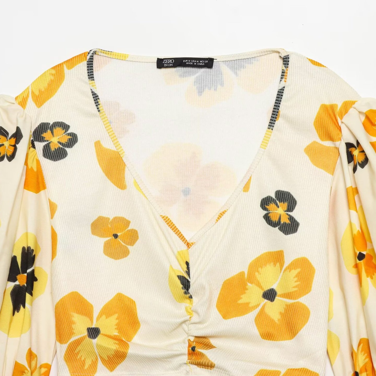 Camicetta da donna con stampa floreale e patchwork - Trendy & Stylish KUN-00019