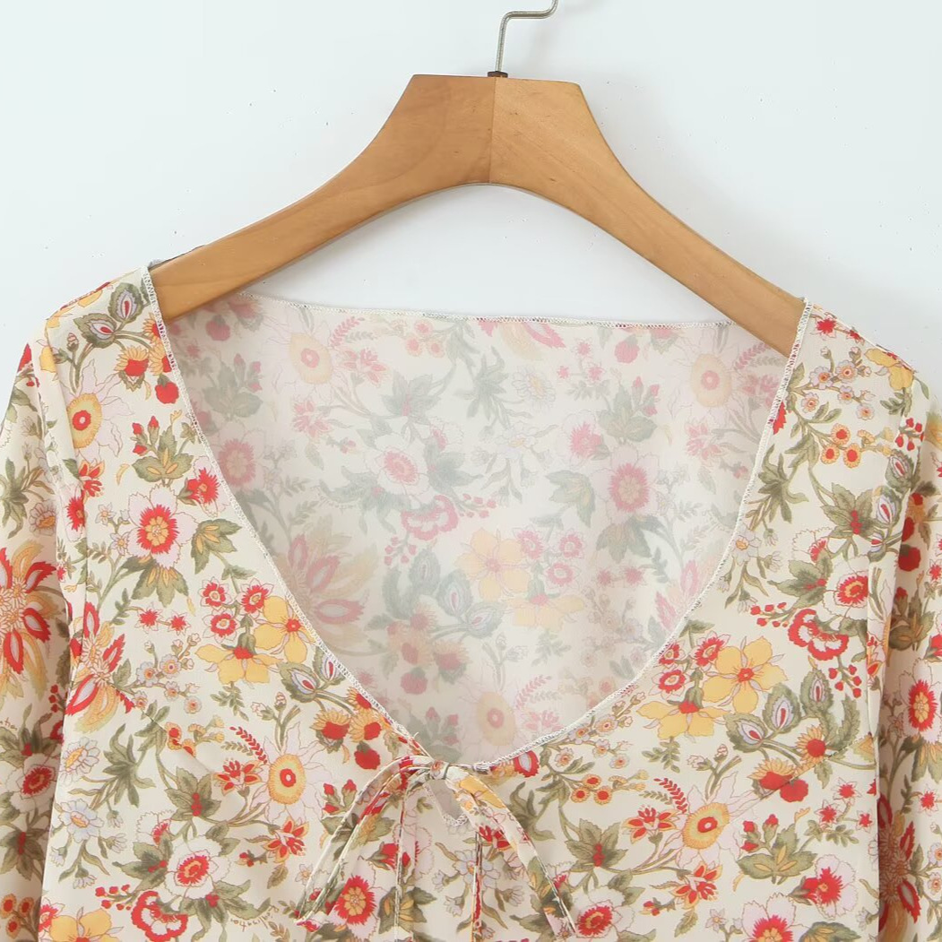 Vestido mini floral de corte A - Elegante y moderno KUN-00045