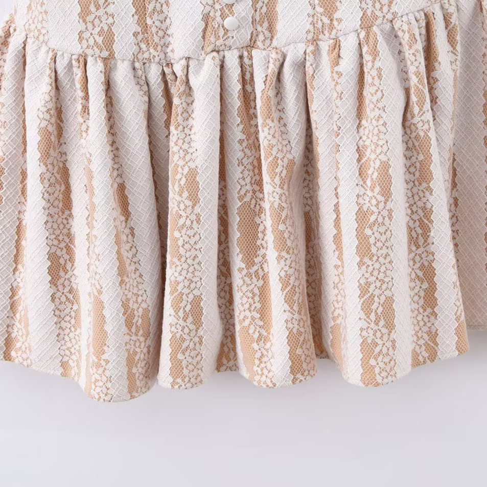 Mouwloze kanten jurk met elegante getailleerde pasvorm KUN-00053