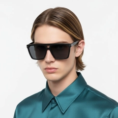 BS2503-0075_Black_Aviator_Plastic_Sunglasses_model