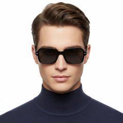 BS2503-0130_Black_Rectangular_Plastic_Sunglasses_model