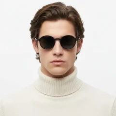 BS2503-0133_Black_Oval_Plastic_Sunglasses_model