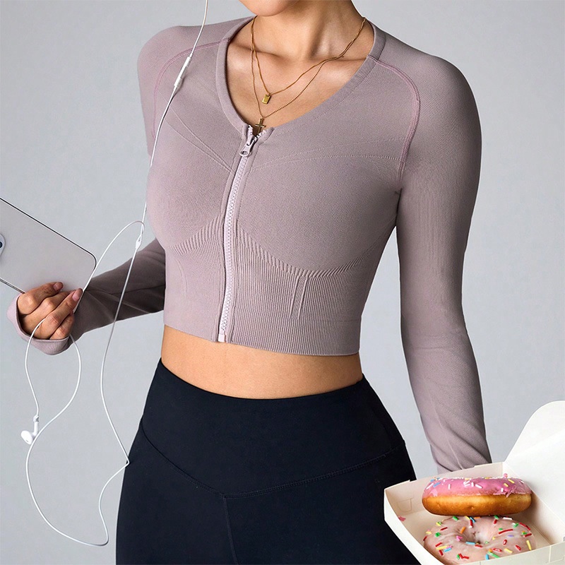 Slim Fit Breathable Sun Protection Running Jacket for Women with a Slimming S-Shape Fit