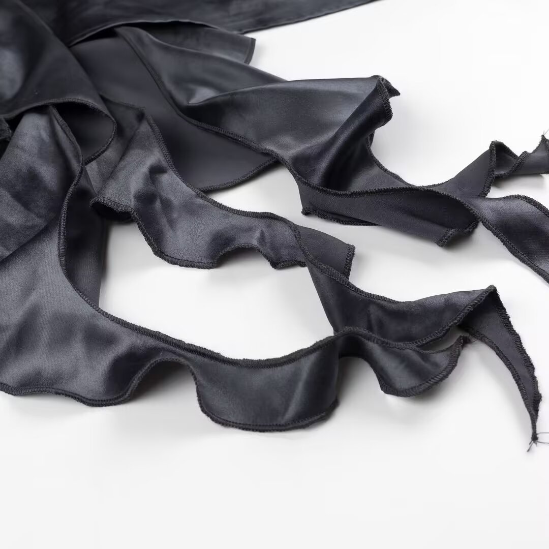 Robe-débardeur asymétrique en dentelle pour femme - Élégante et polyvalente KUN-00019