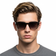 BS2503-0232_Tortoiseshell_Rectangular_Plastic_Sunglasses_model