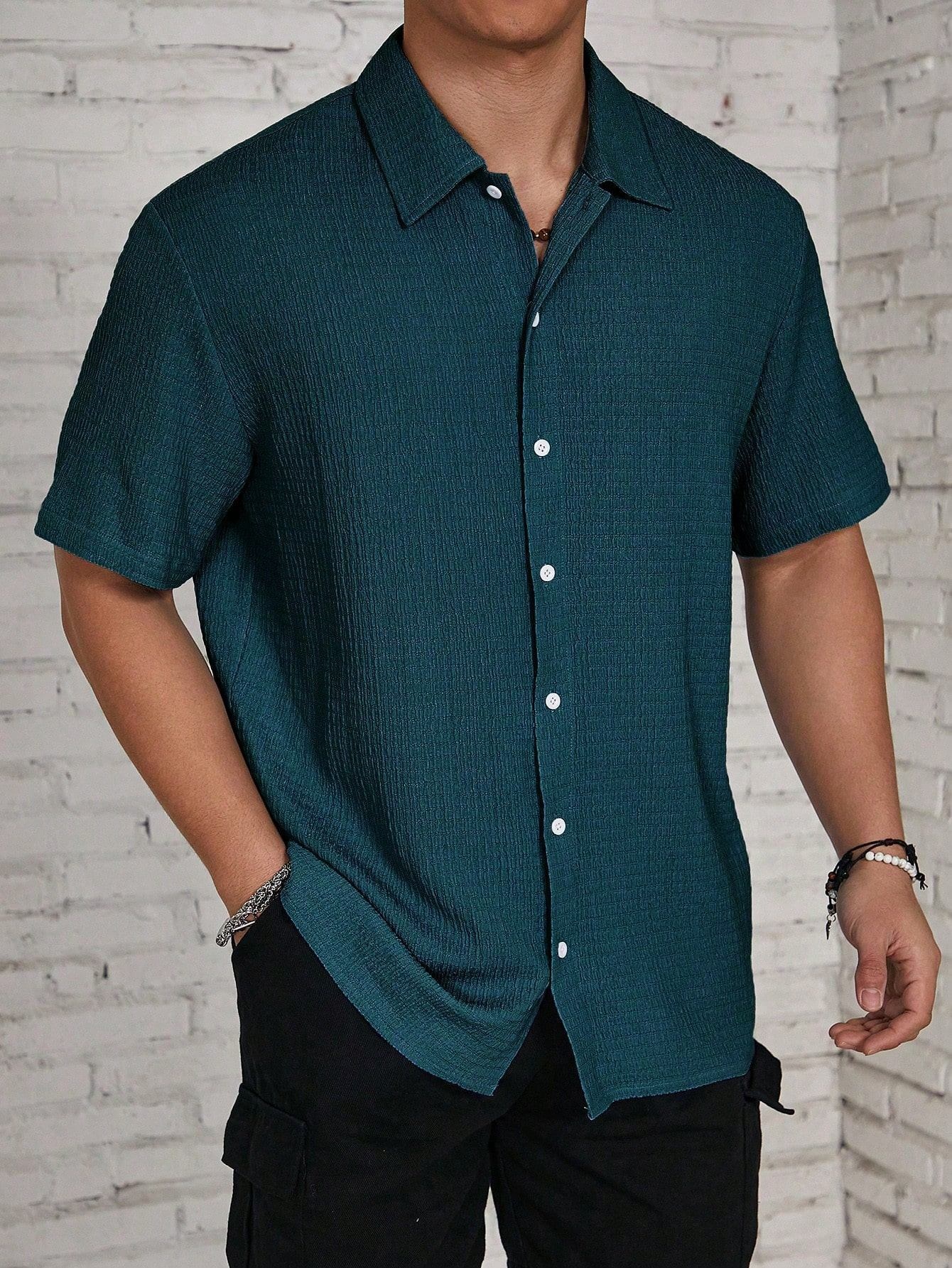 Men's Textured Cuban Collar Short Sleeve Button Up Shirt