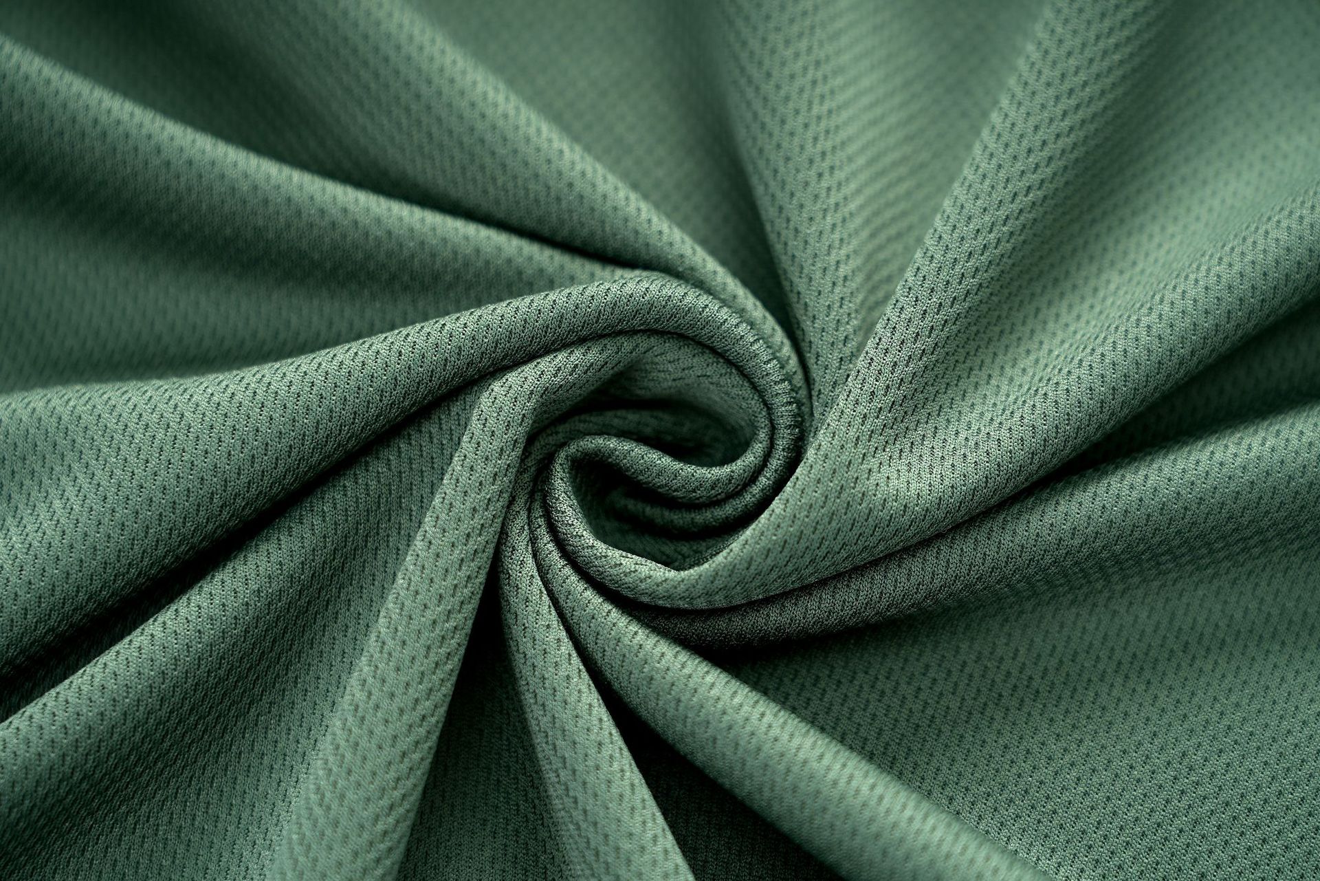 Athletic Fit Quick-dry Men's T-shirt: Breathable Performance Top for Gym and Training