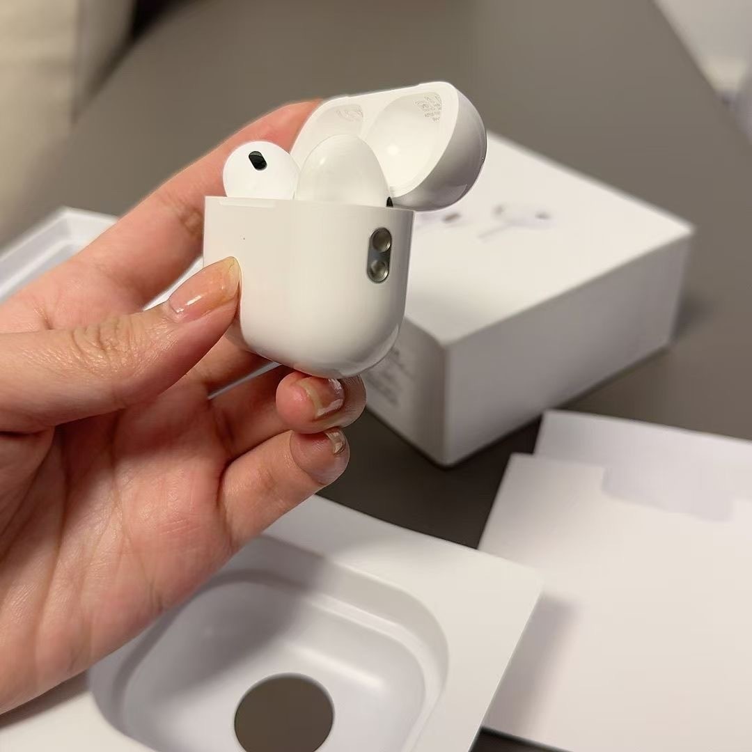 Wireless In-Ear Earbuds with Charging Case - White - Pro2 6th Gen