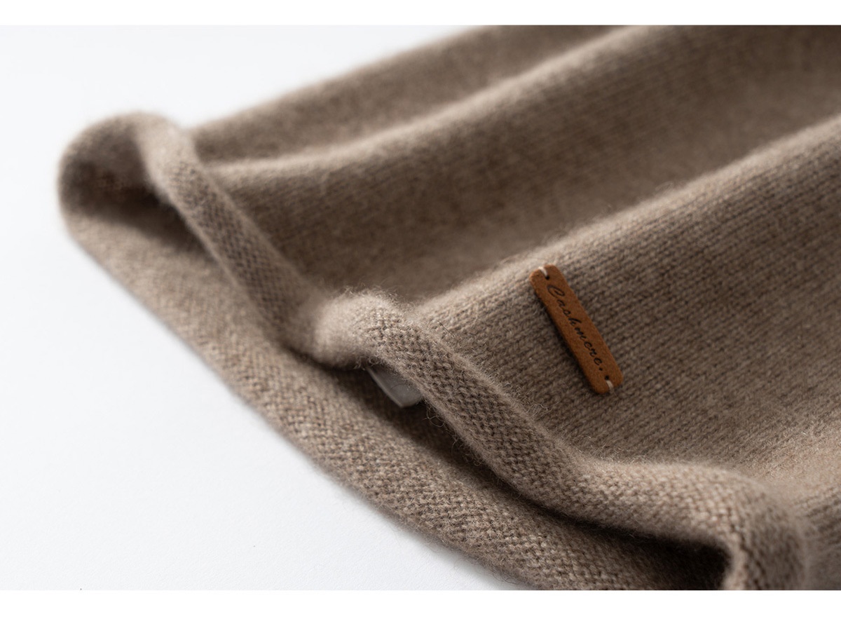 Cashmere Fine Knit Roll-Edge Beanie Hat