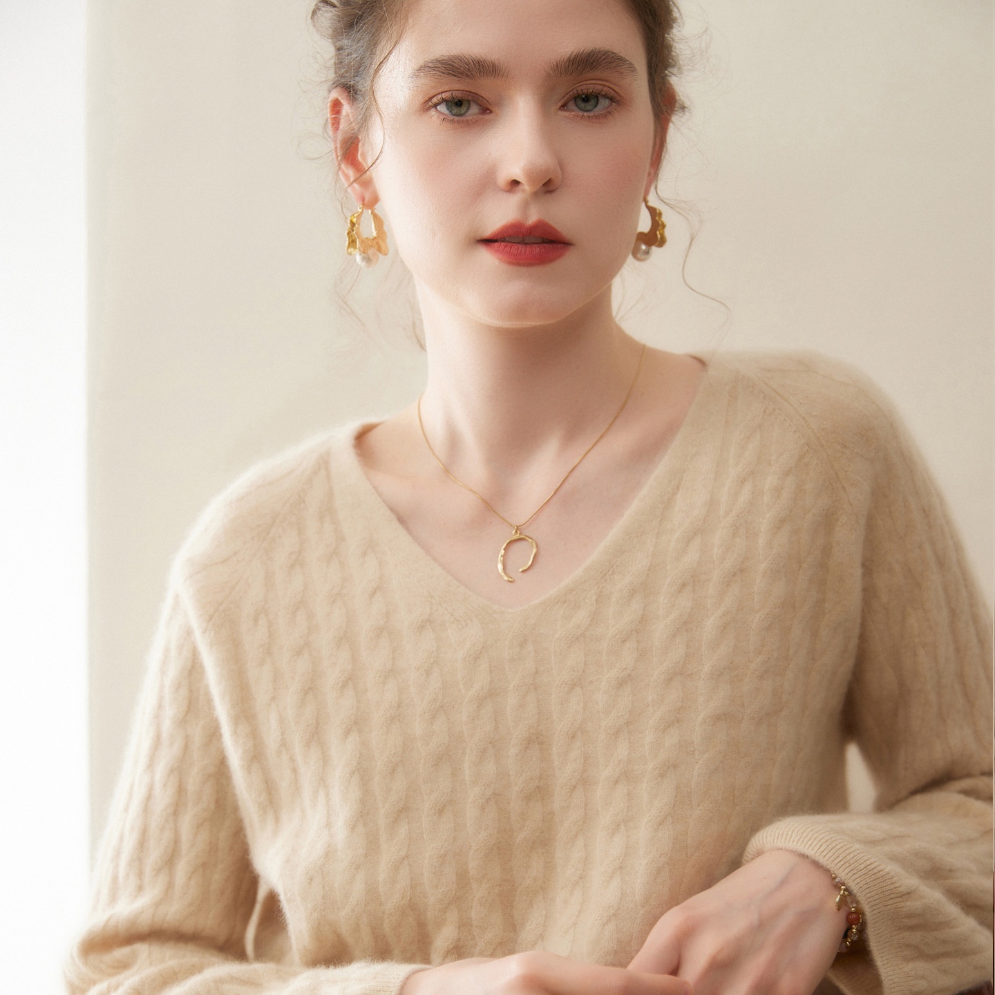 Cashmere Women's Cable Knit V-Neck Cashmere Long Sleeve Sweater