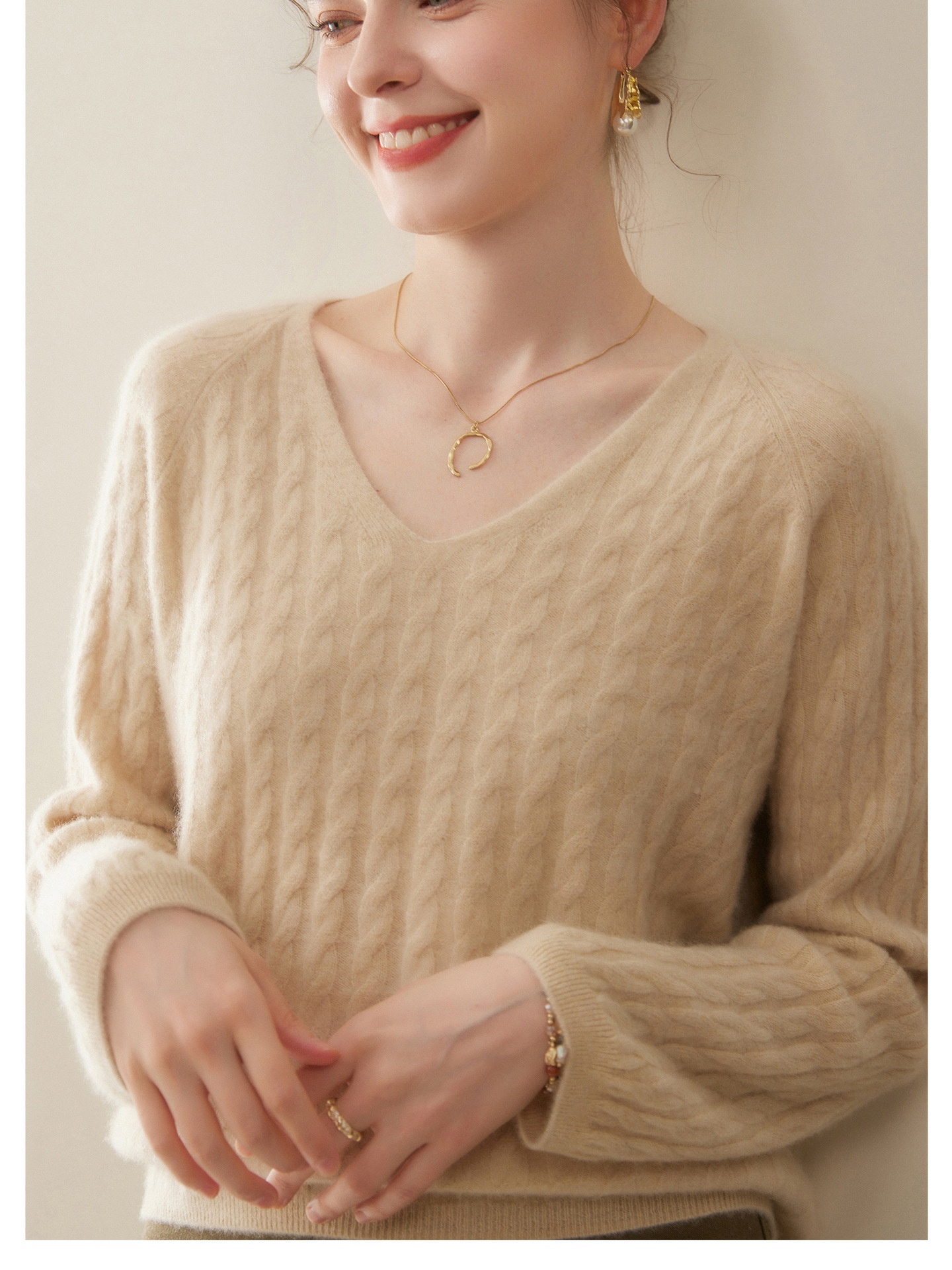 Cashmere Women's Cable Knit V-Neck Cashmere Long Sleeve Sweater