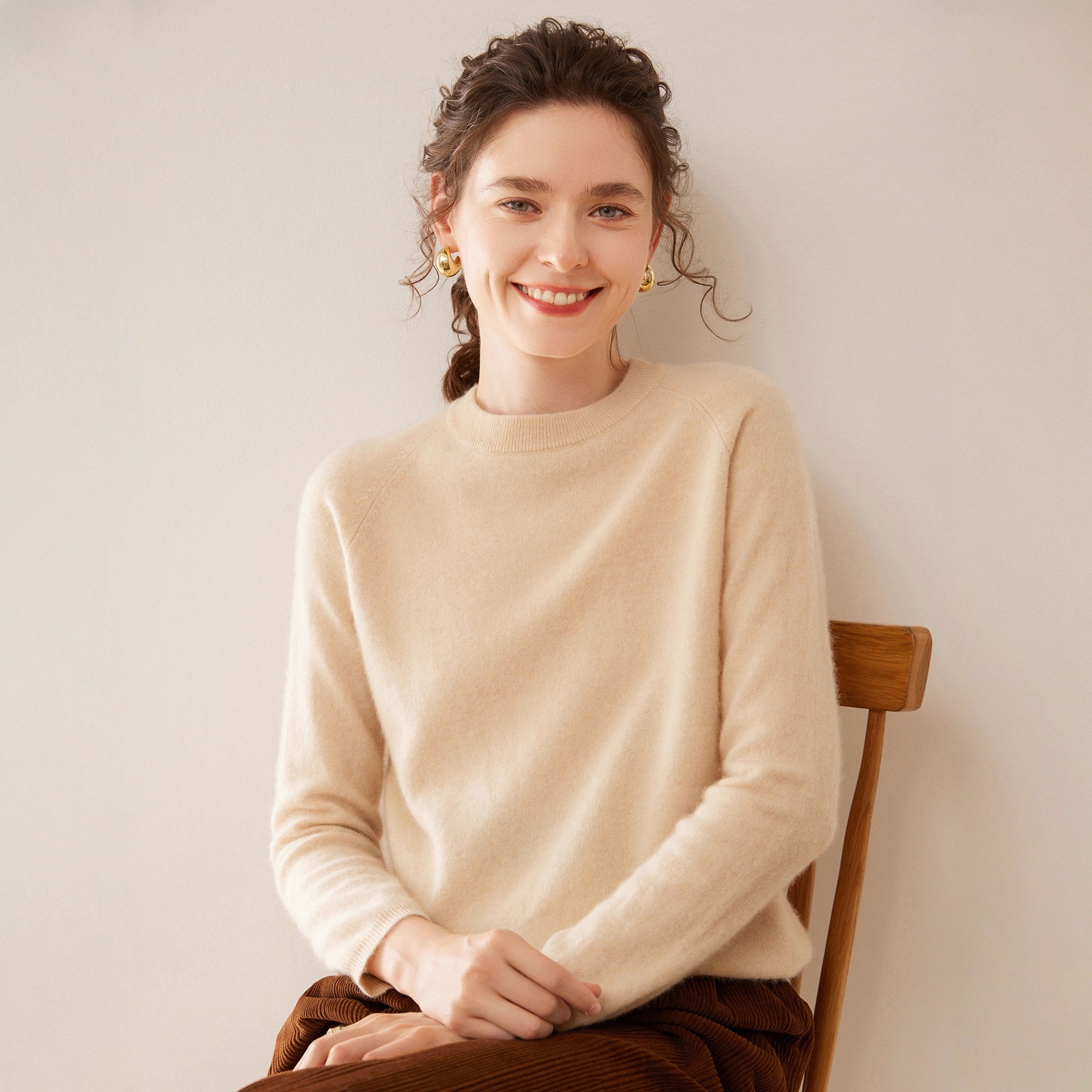 Women's Crew Neck Raglan Cashmere Knit Sweater