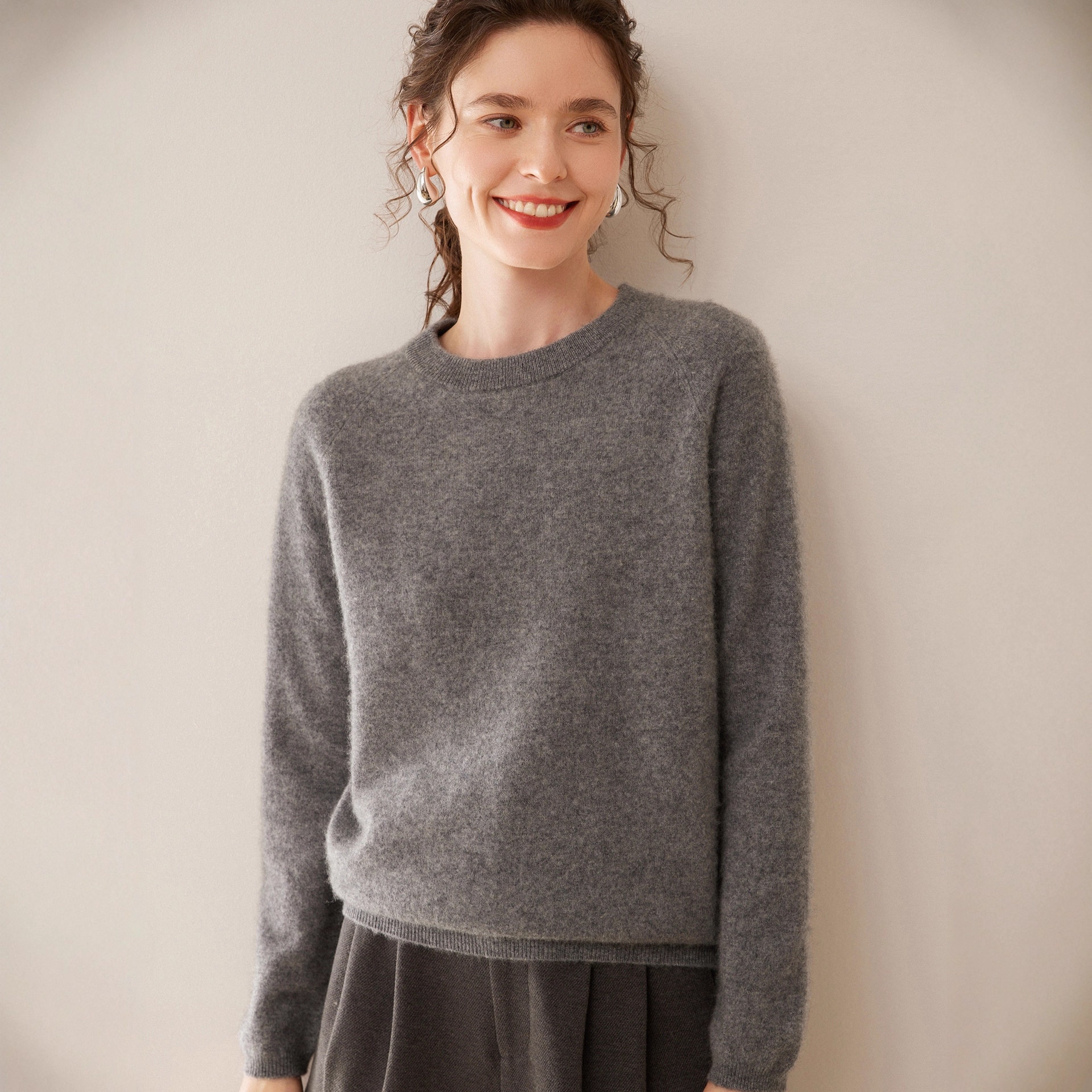 Women's Crew Neck Raglan Cashmere Knit Sweater