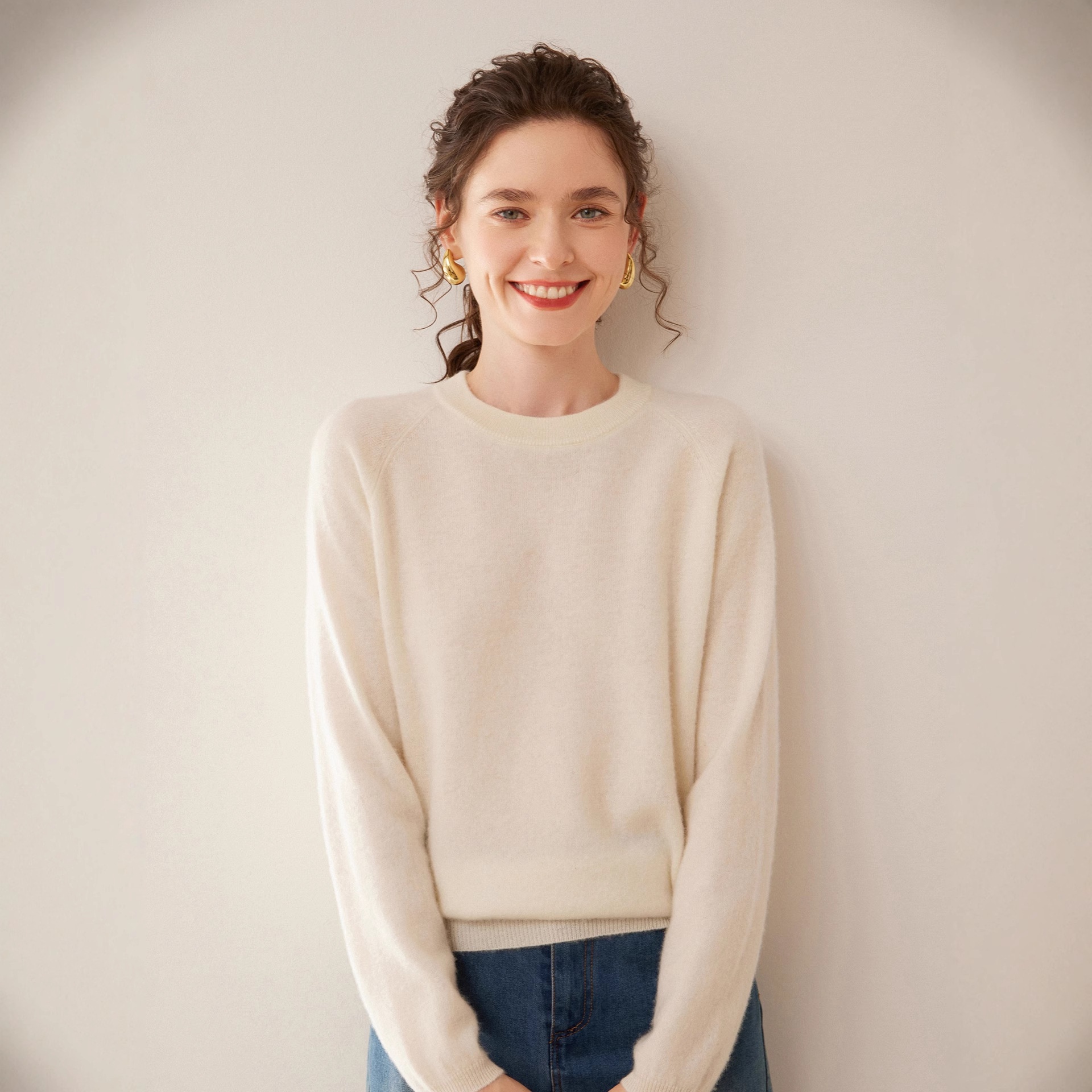 Women's Crew Neck Raglan Cashmere Knit Sweater