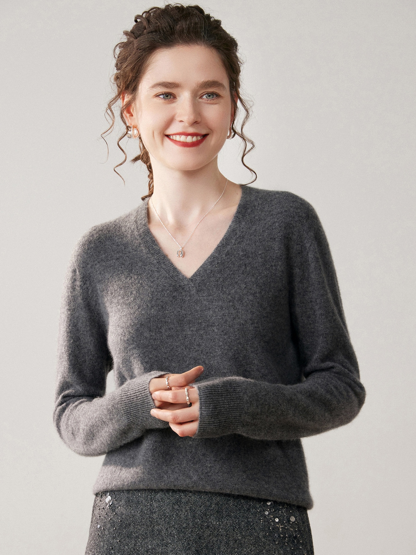 Cashmere Women's V-Neck Long Sleeve Cashmere Knit Sweater