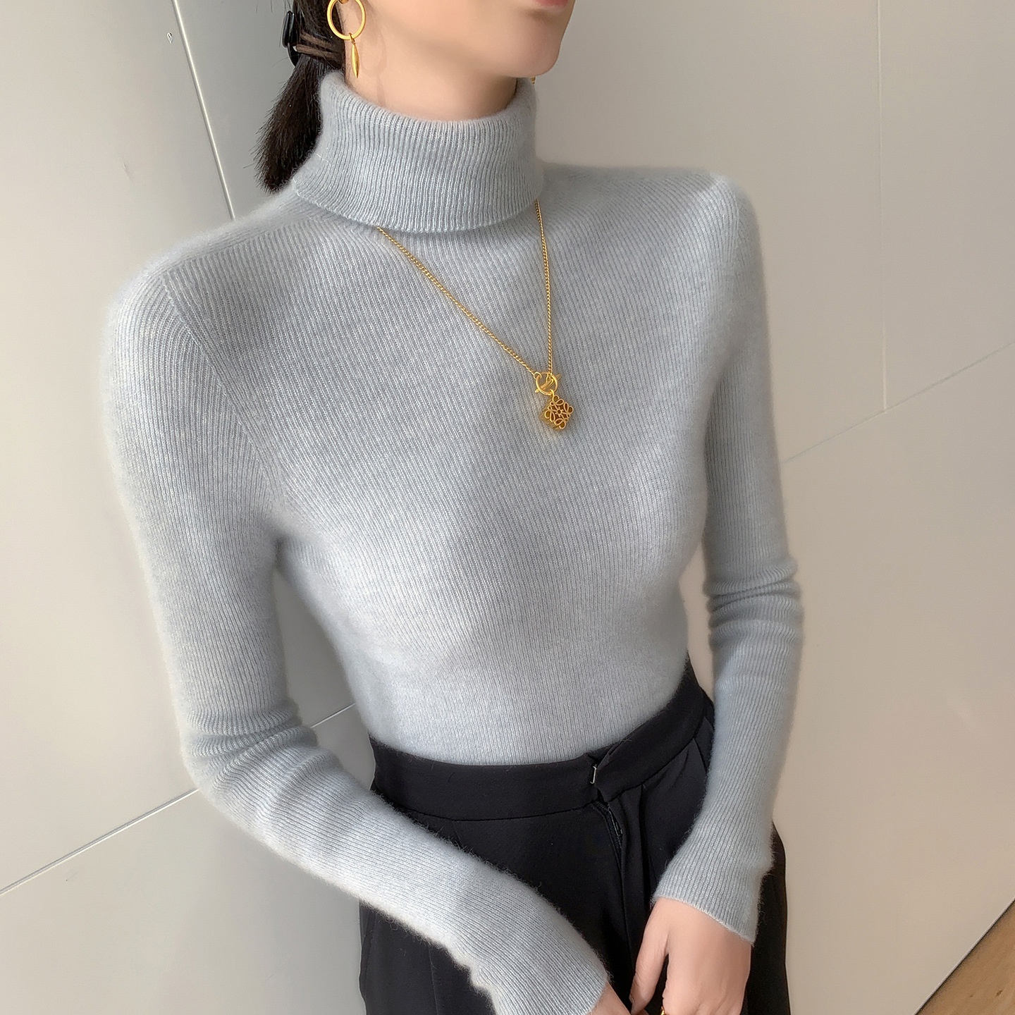Women's Ribbed Knit Turtleneck Sweater
