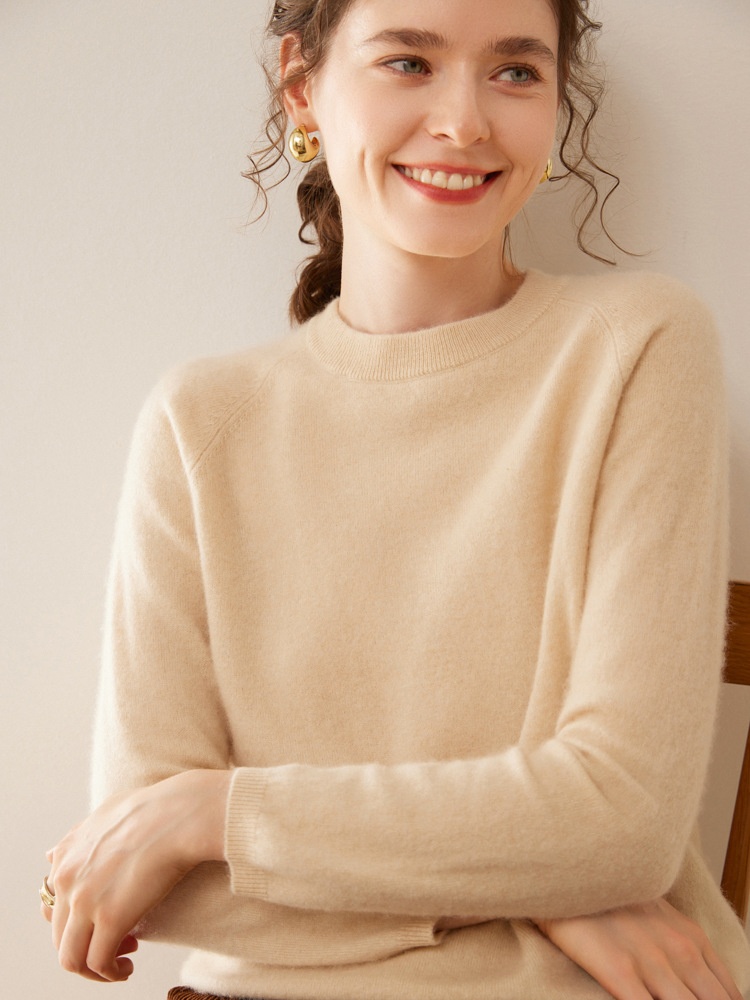 Women's Crewneck Raglan Long Sleeve Knit Pullover Sweater