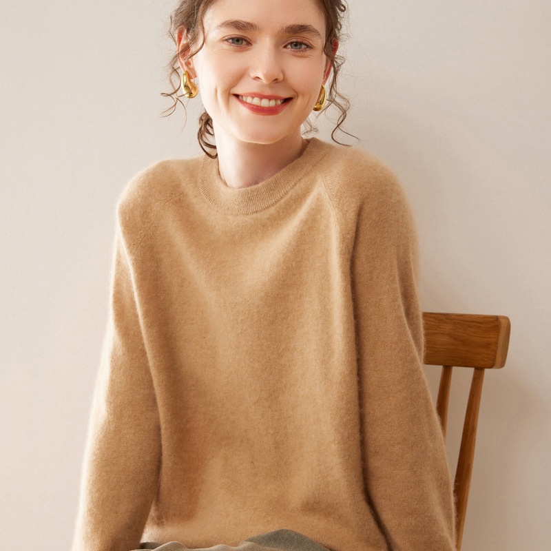 Women's Crewneck Raglan Long Sleeve Knit Pullover Sweater