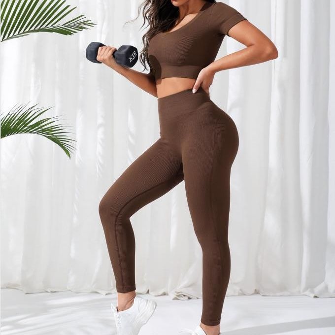 Slim-Fit Quick-Dry High-Waisted Yoga Leggings Set for Women with Sexy Hip-Lifting Effect