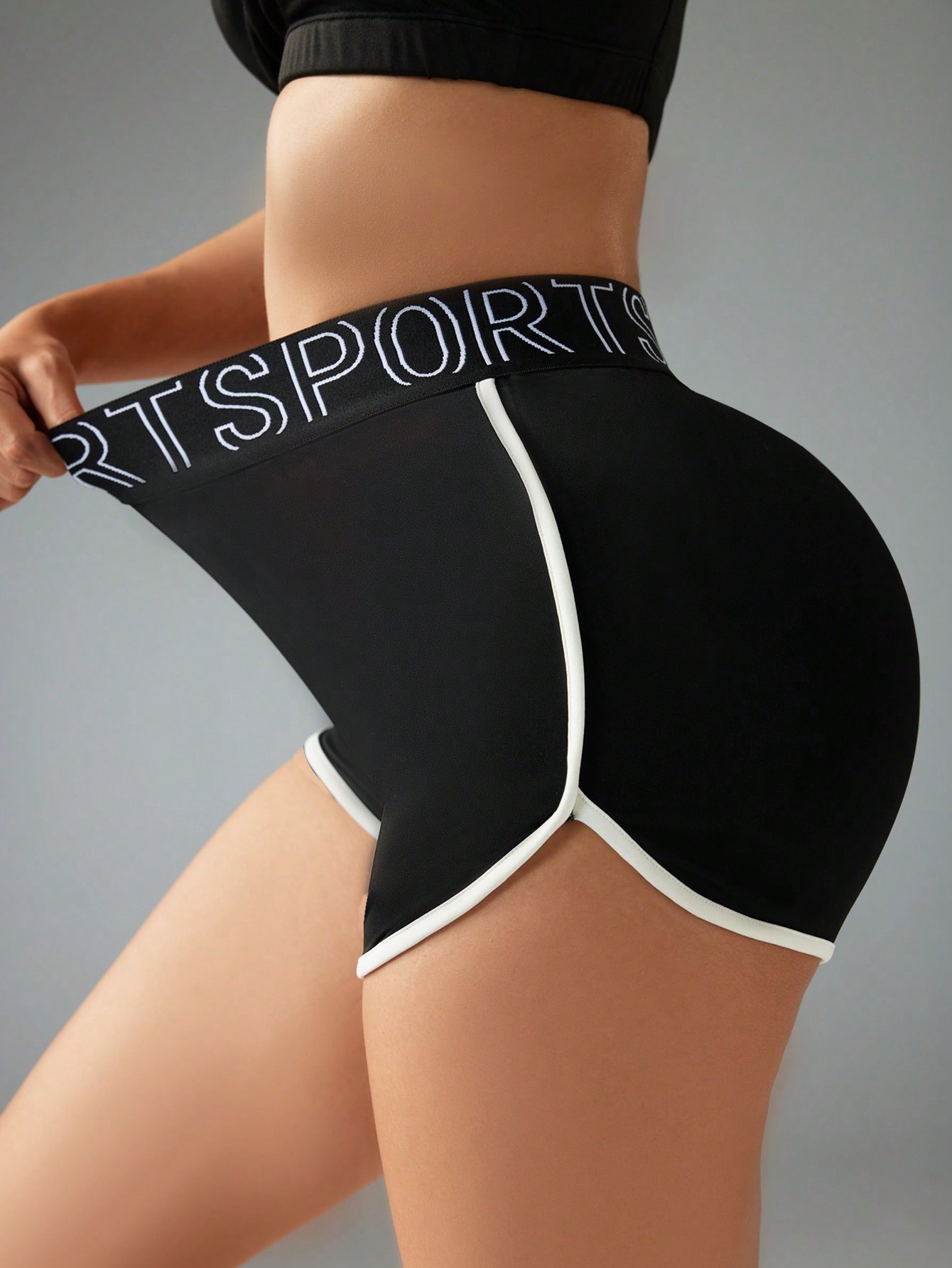 High-Waisted Slimming S-Shape Quickdry Tennis Shorts for Women with Sexy Hip-Lifting Fit