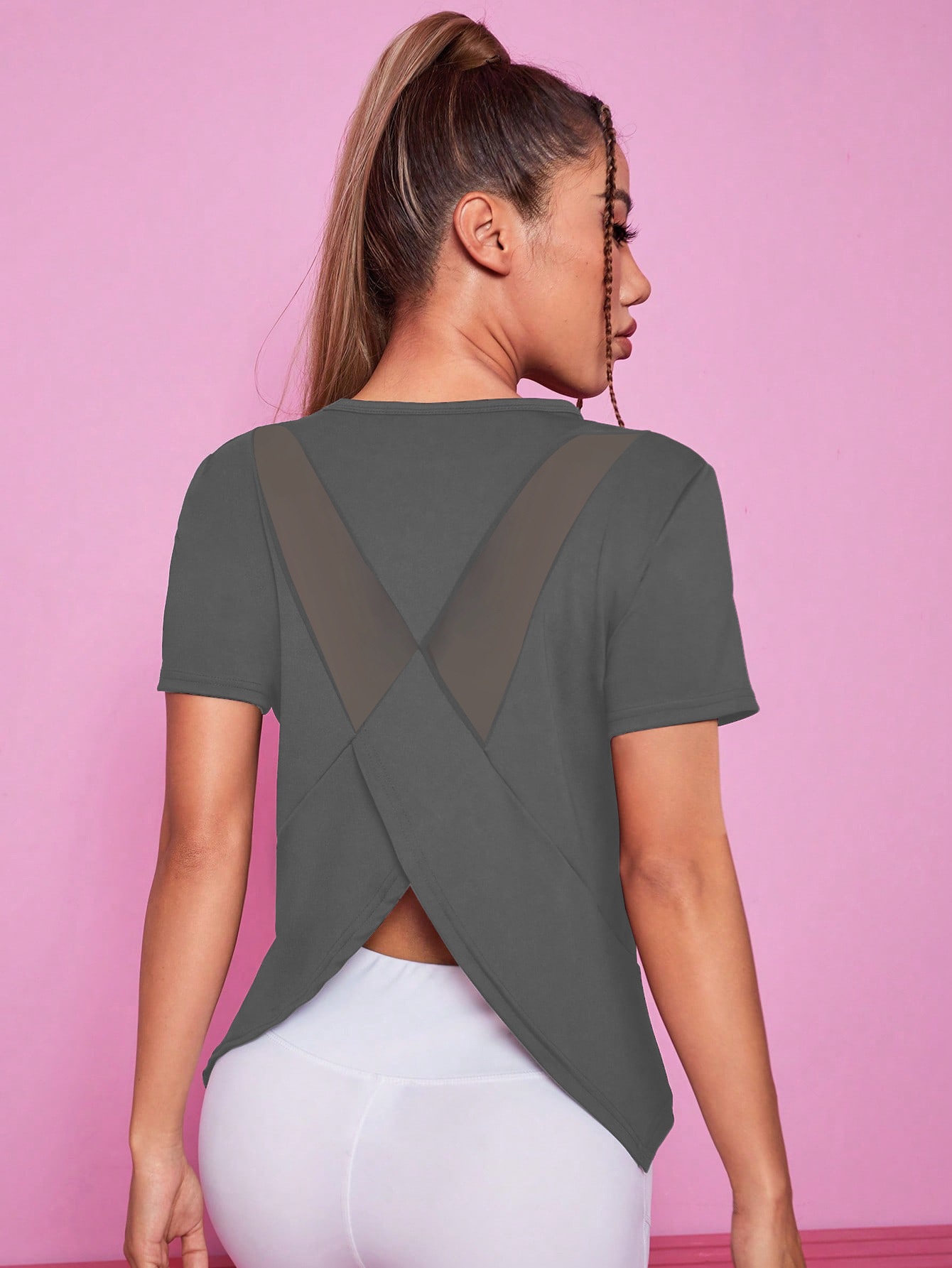 Loose Fit Quick-Dry Backless Mesh Yoga T-Shirt with Slimming Effect for Women