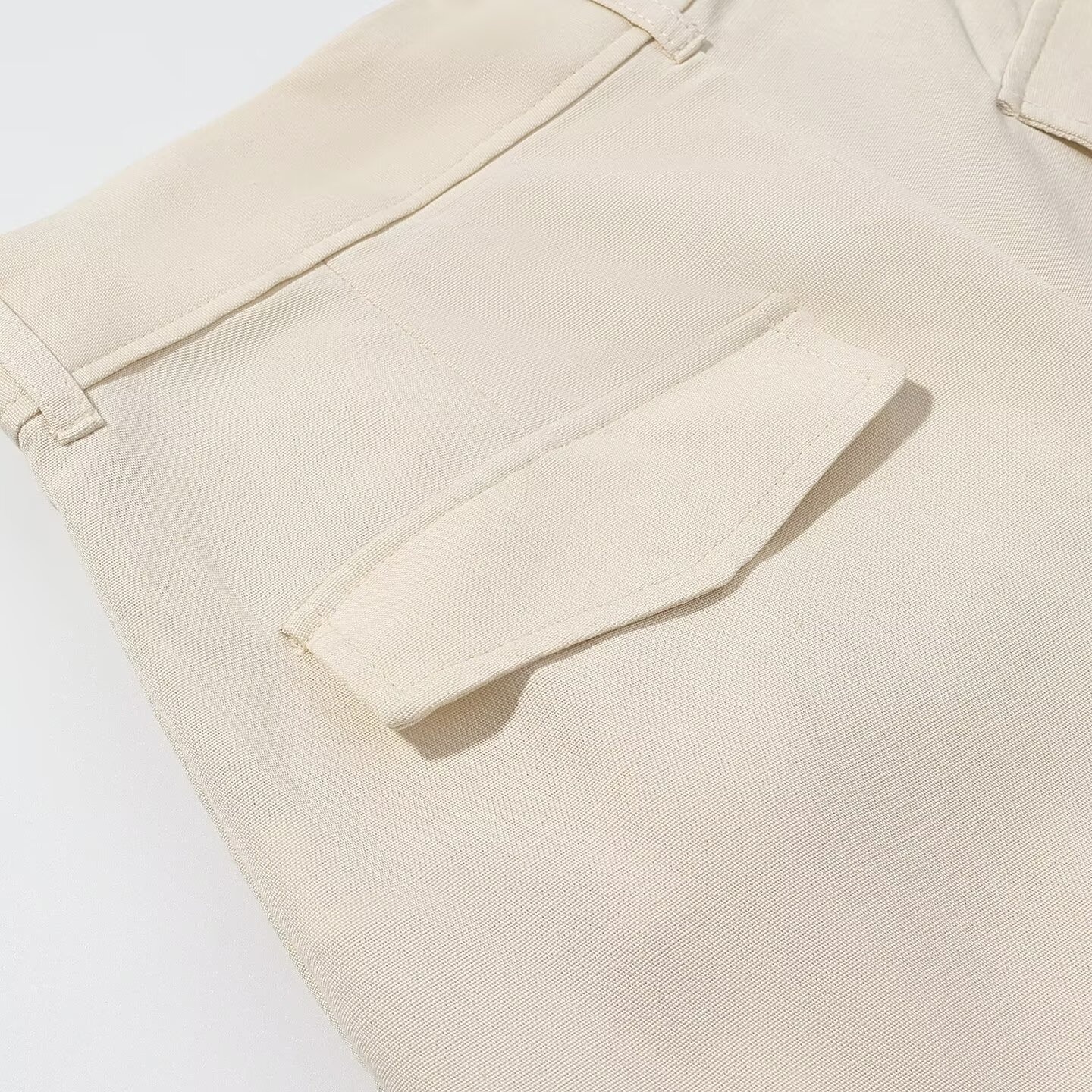 Eleganti pantaloni a gamba larga con pieghe - color bianco sporco
